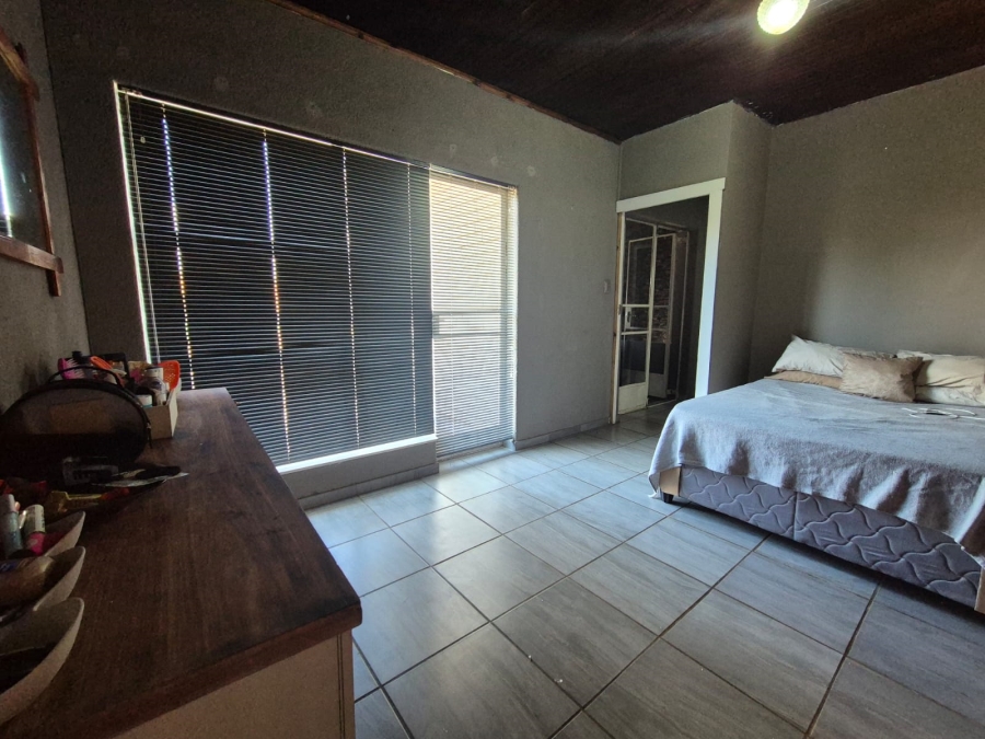 4 Bedroom Property for Sale in Rothdene Gauteng