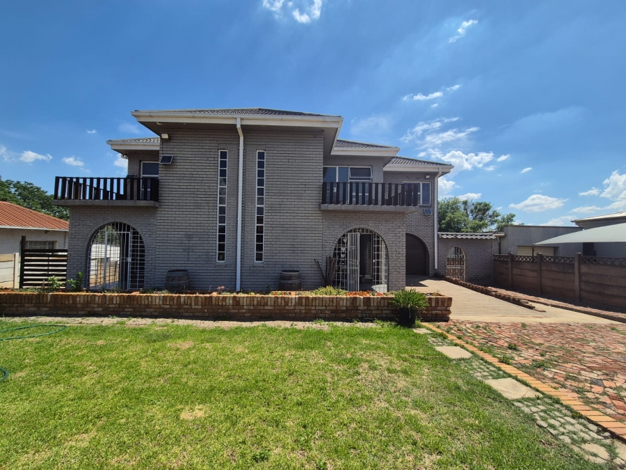 4 Bedroom Property for Sale in Rothdene Gauteng