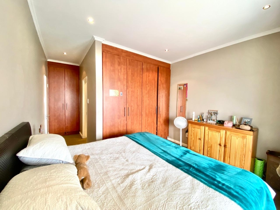 To Let 2 Bedroom Property for Rent in Craighall Park Gauteng