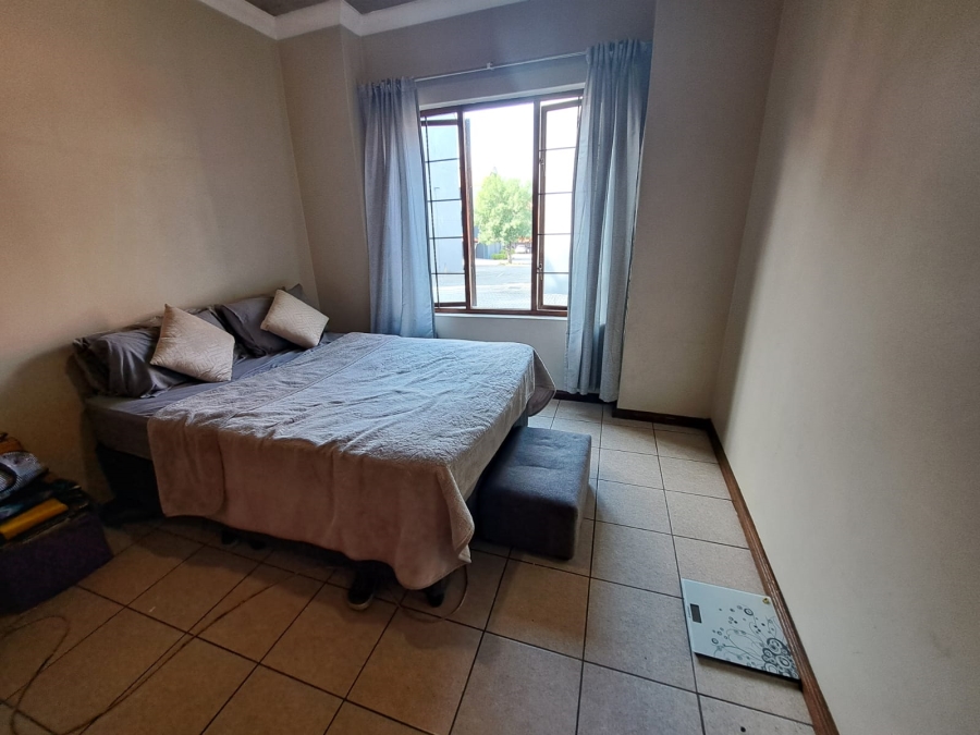 To Let 2 Bedroom Property for Rent in Noordwyk Gauteng