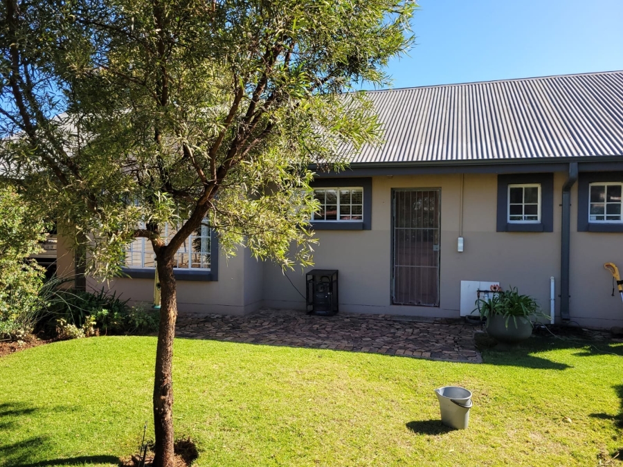 2 Bedroom Property for Sale in Meyerton Central Gauteng