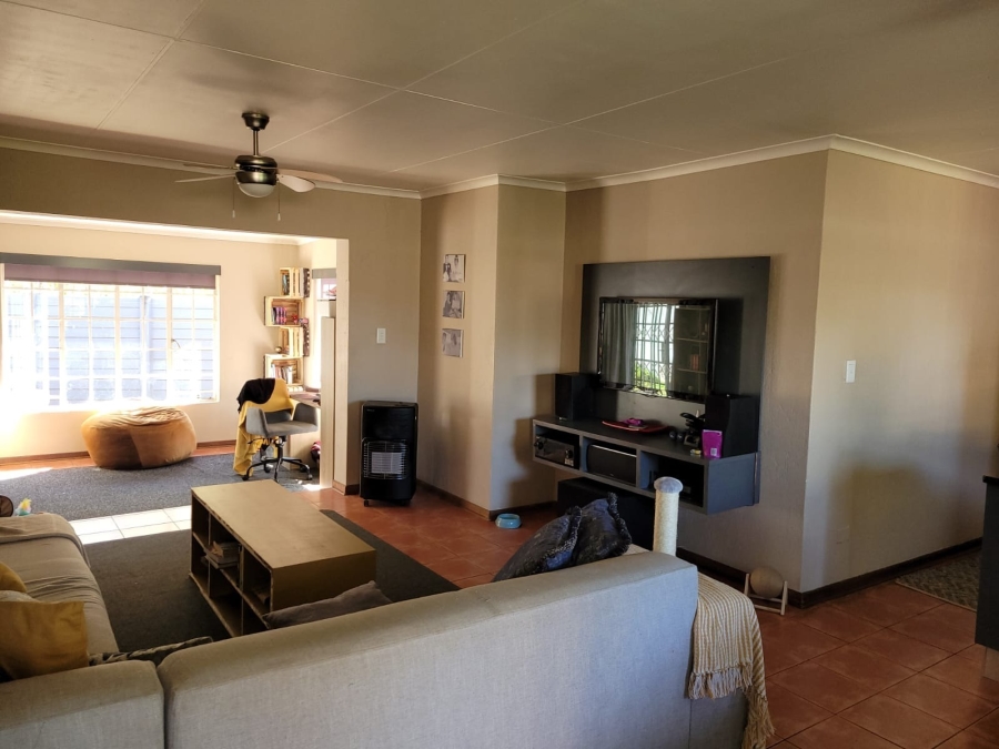 2 Bedroom Property for Sale in Meyerton Central Gauteng