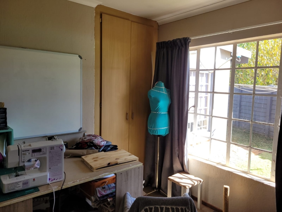 2 Bedroom Property for Sale in Meyerton Central Gauteng