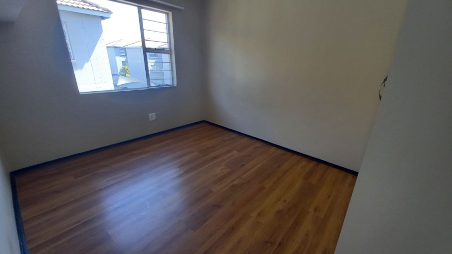 2 Bedroom Property for Sale in Bardene Gauteng