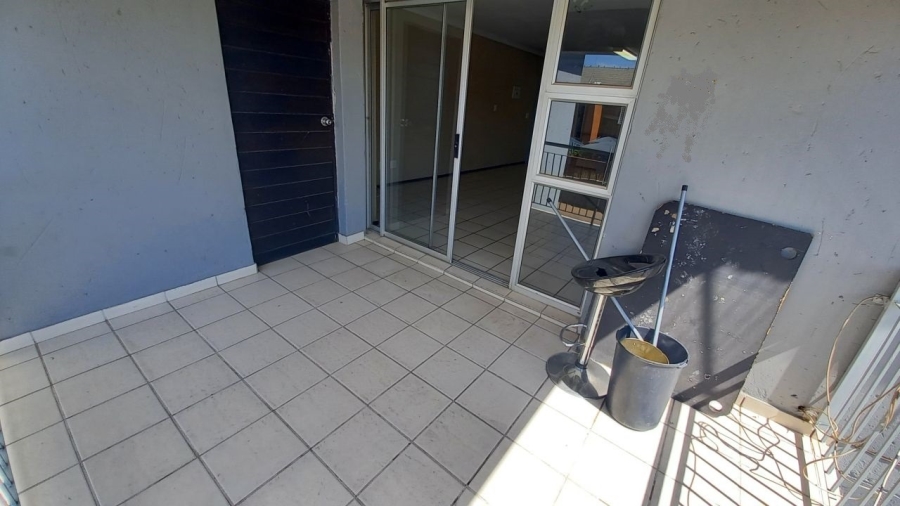 2 Bedroom Property for Sale in Bardene Gauteng