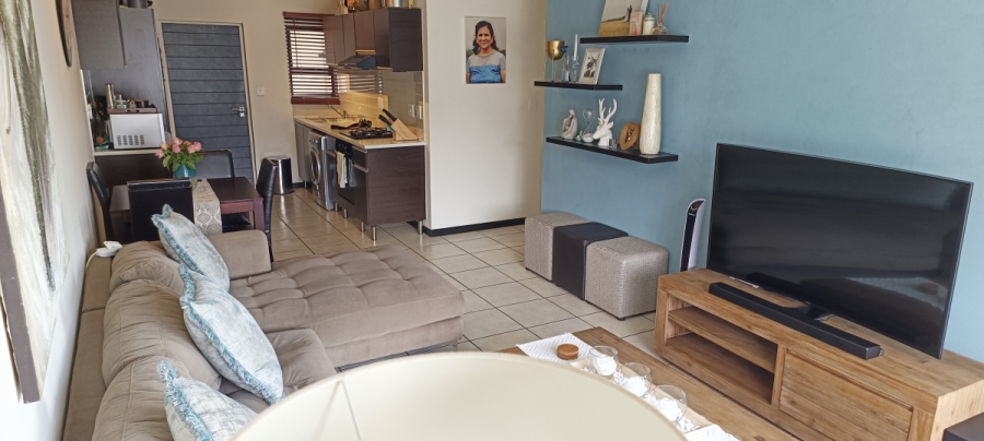 2 Bedroom Property for Sale in Greenstone Gate Gauteng