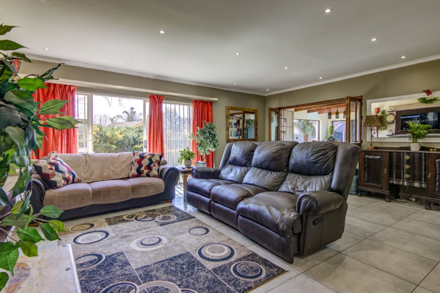 4 Bedroom Property for Sale in Isandovale Gauteng