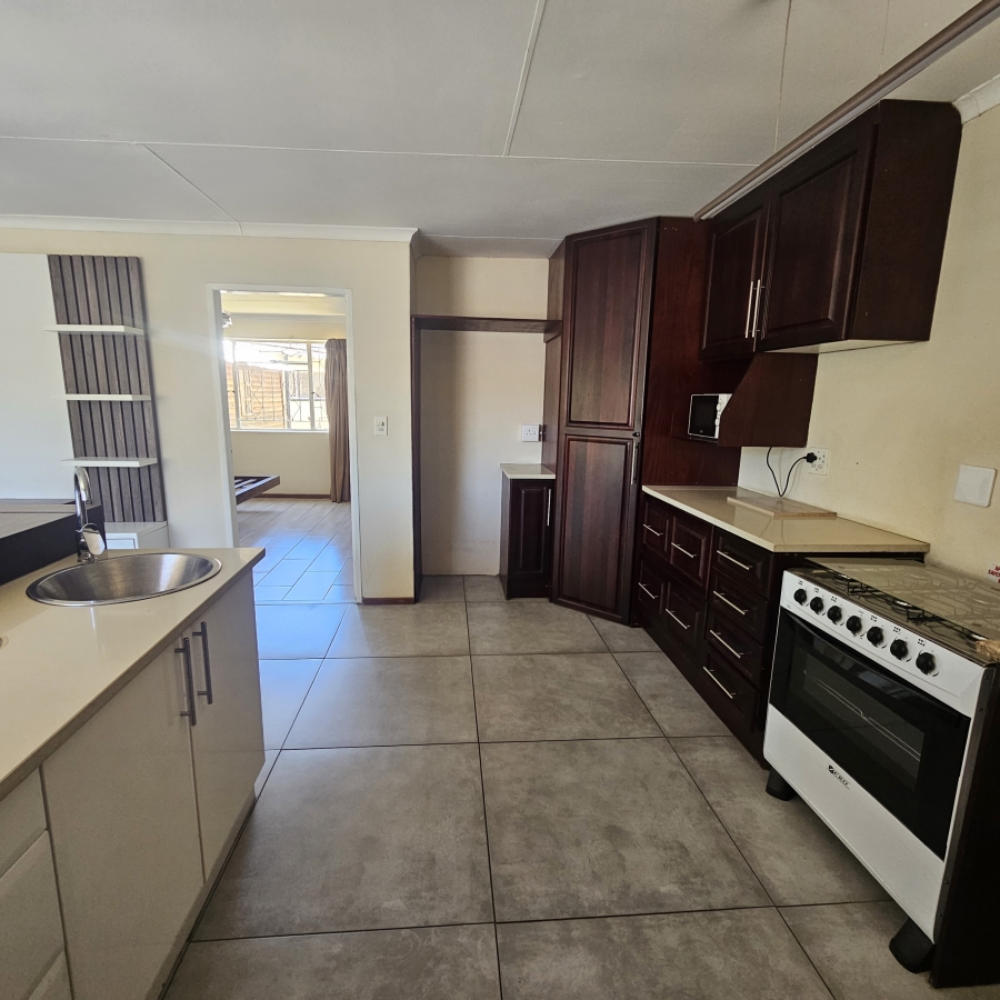 4 Bedroom Property for Sale in Isandovale Gauteng