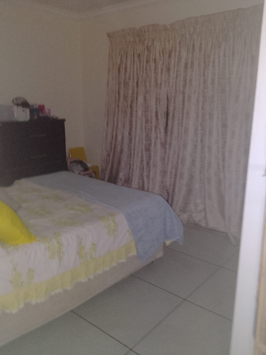 To Let 2 Bedroom Property for Rent in Ruimsig Gauteng