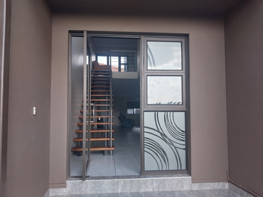 3 Bedroom Property for Sale in Boardwalk Gauteng