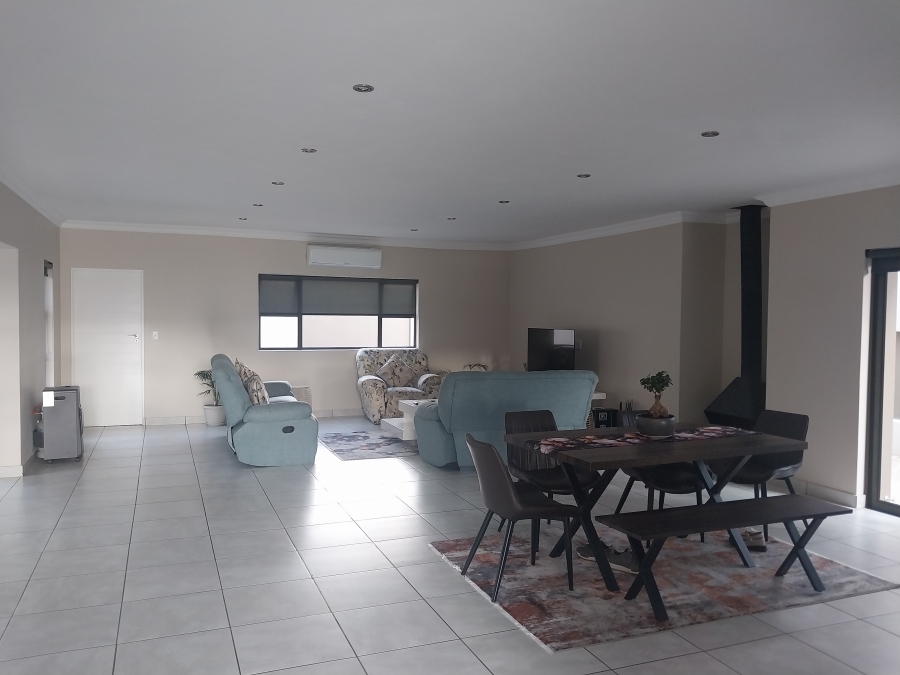 3 Bedroom Property for Sale in Boardwalk Gauteng