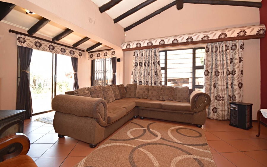 5 Bedroom Property for Sale in Helderkruin Gauteng