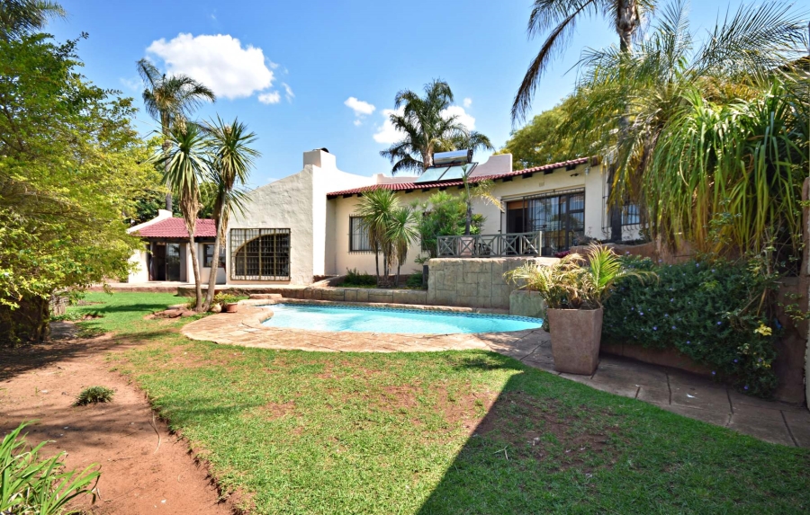 5 Bedroom Property for Sale in Helderkruin Gauteng