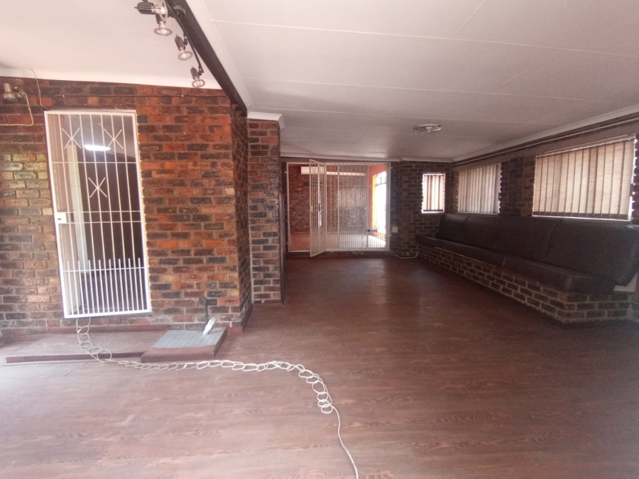 4 Bedroom Property for Sale in Risiville Gauteng