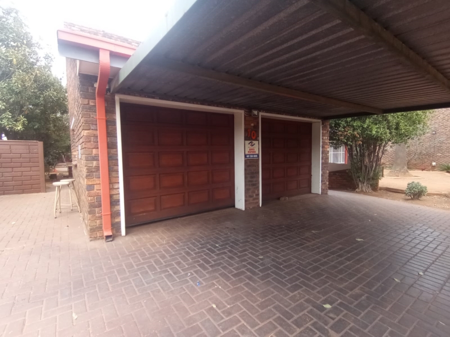 4 Bedroom Property for Sale in Risiville Gauteng