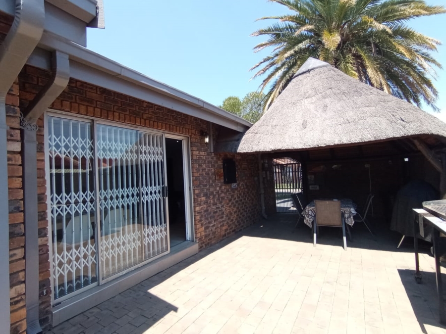 3 Bedroom Property for Sale in Risiville Gauteng