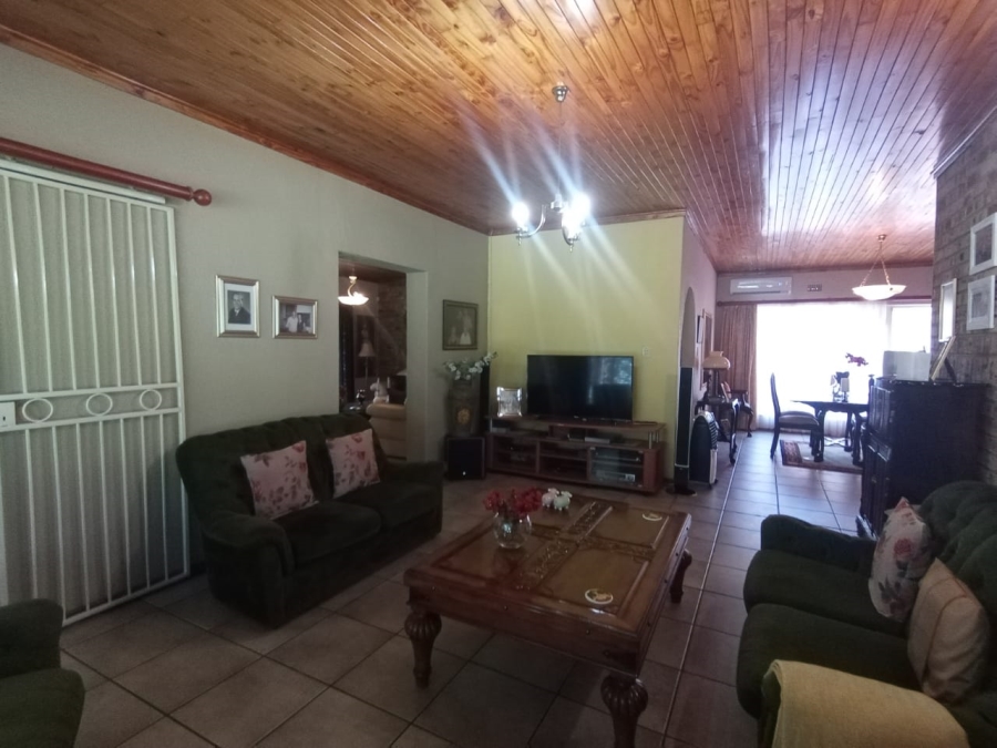 4 Bedroom Property for Sale in Three Rivers East Gauteng