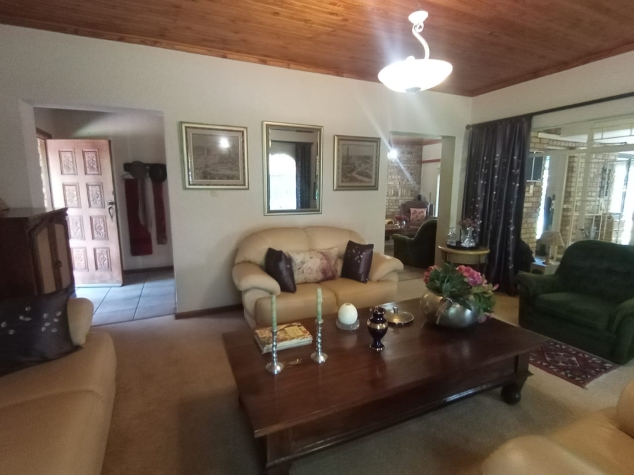 4 Bedroom Property for Sale in Three Rivers East Gauteng