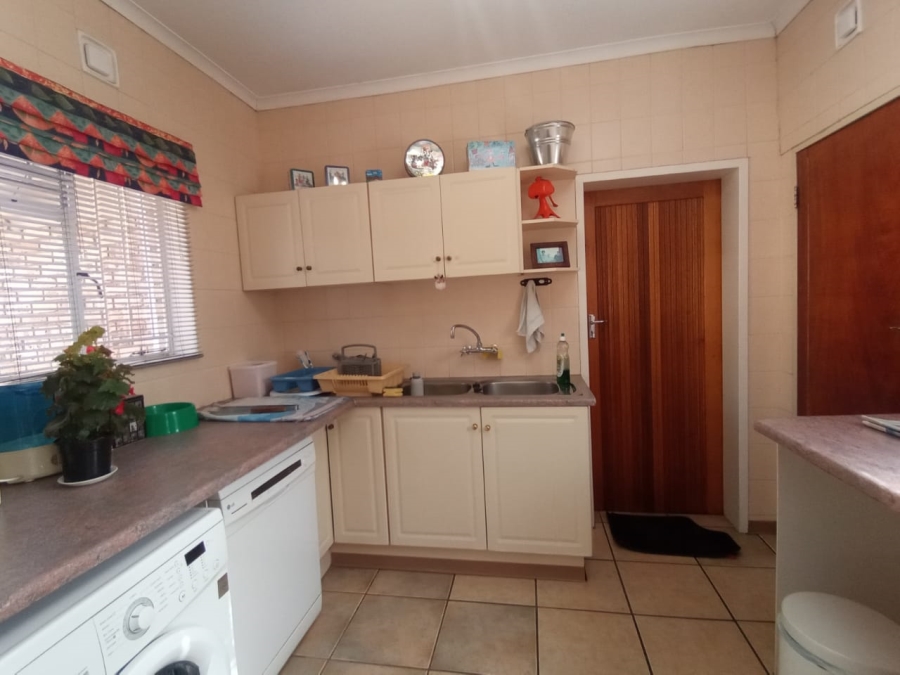 4 Bedroom Property for Sale in Three Rivers East Gauteng