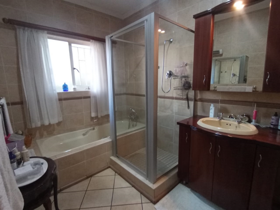 4 Bedroom Property for Sale in Three Rivers East Gauteng