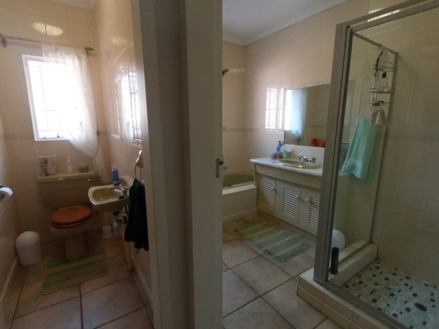 4 Bedroom Property for Sale in Three Rivers East Gauteng