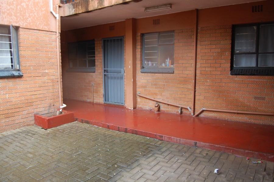 1 Bedroom Property for Sale in Windsor East Gauteng