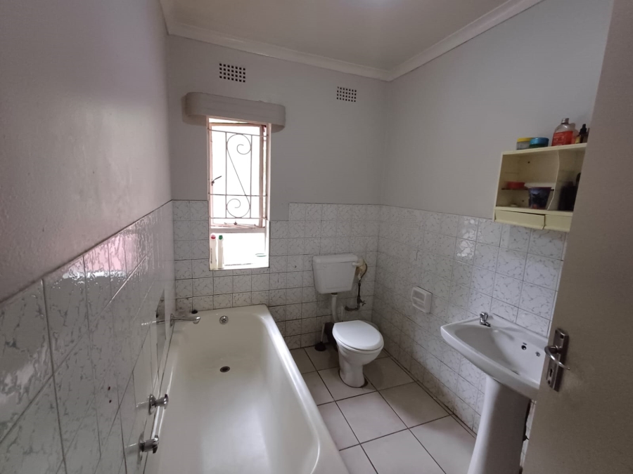 2 Bedroom Property for Sale in Windsor East Gauteng