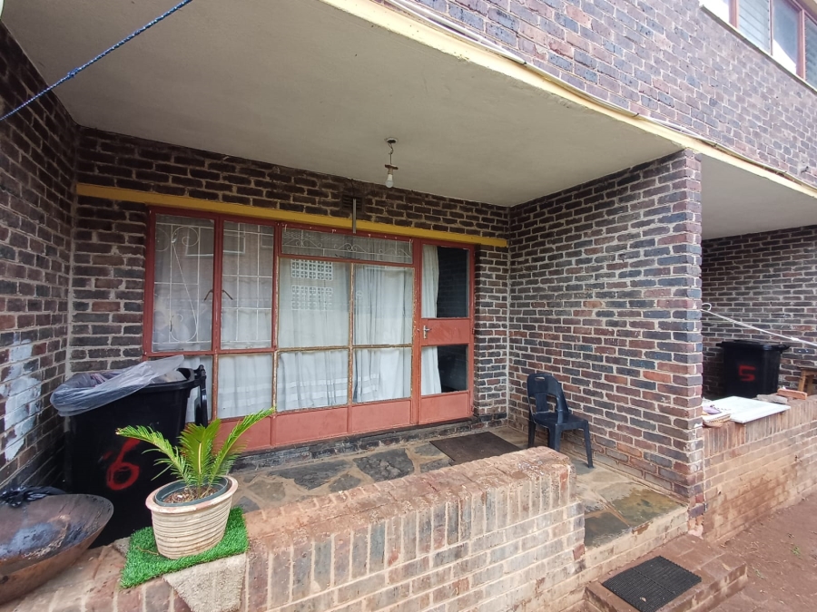 2 Bedroom Property for Sale in Windsor East Gauteng