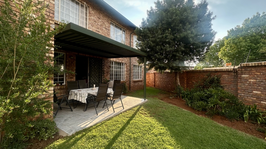 2 Bedroom Property for Sale in Highveld Gauteng