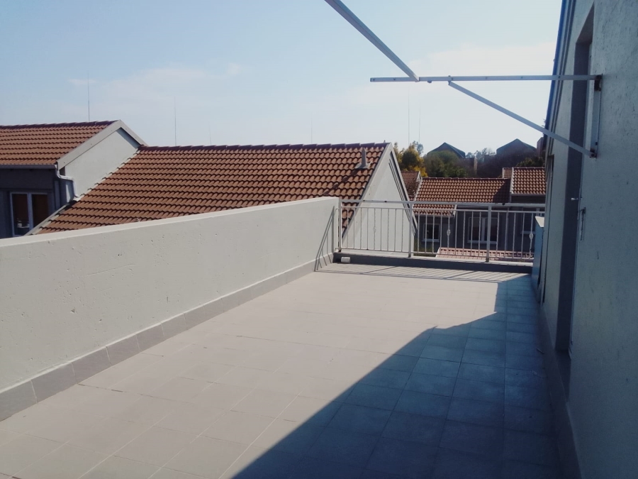 To Let 2 Bedroom Property for Rent in Sunninghill Gauteng