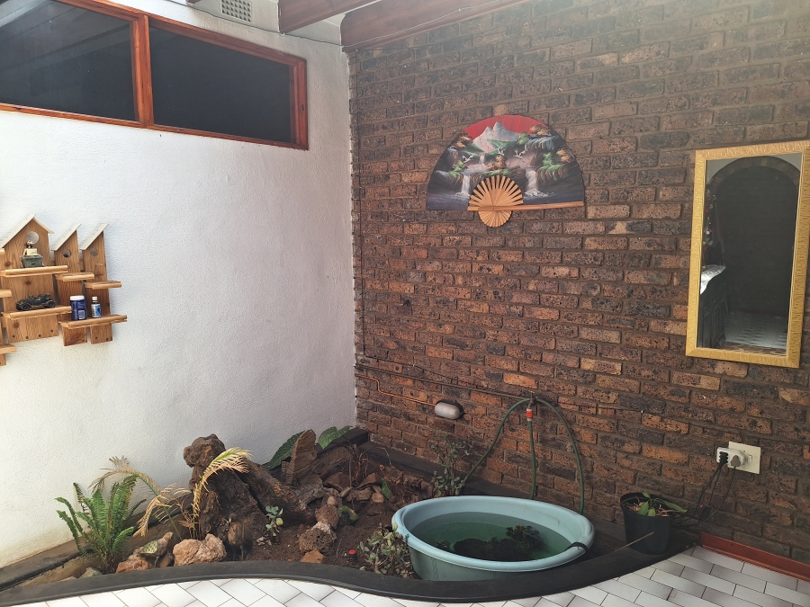 4 Bedroom Property for Sale in Meyerton Central Gauteng