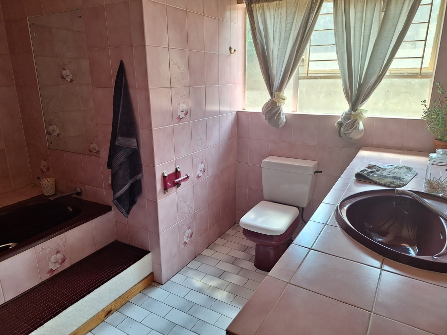 4 Bedroom Property for Sale in Meyerton Central Gauteng