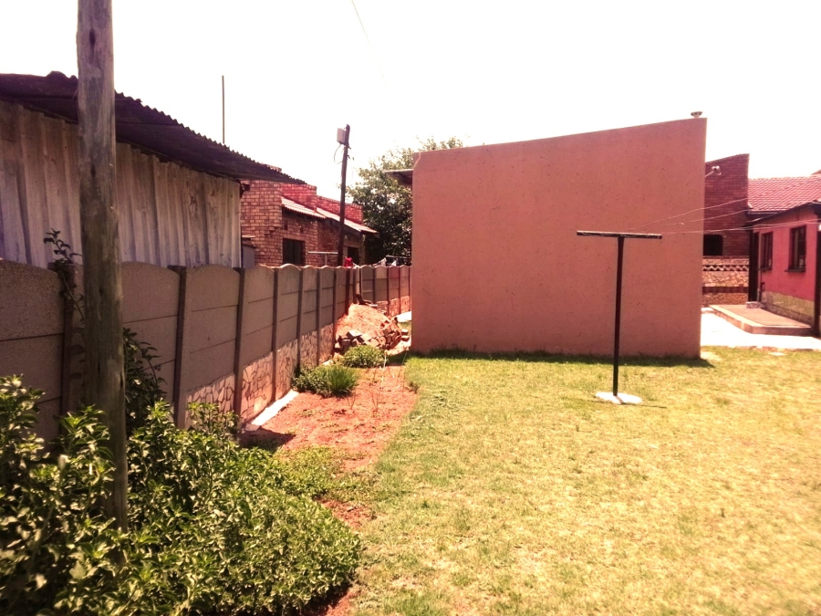 3 Bedroom Property for Sale in Hlongwane Gauteng