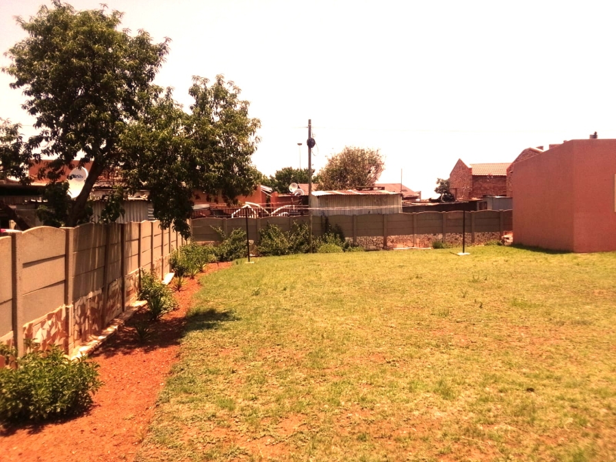 3 Bedroom Property for Sale in Hlongwane Gauteng