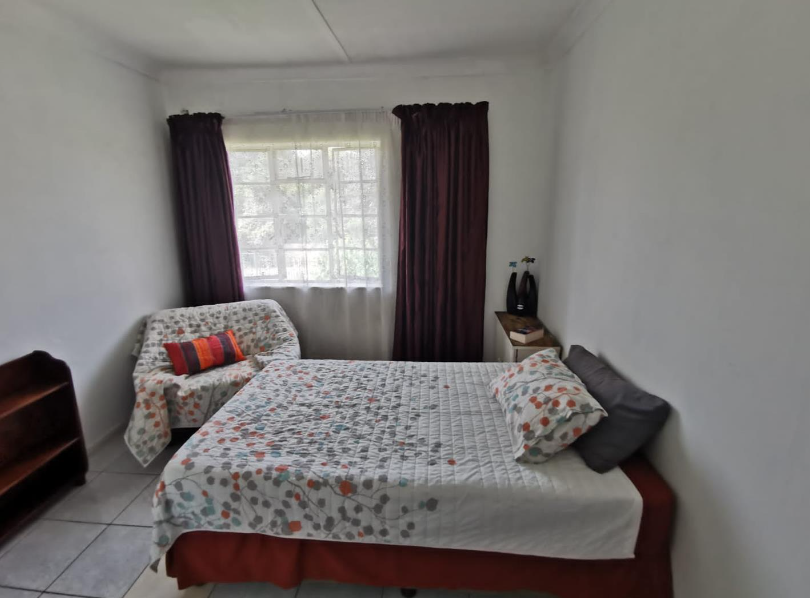 2 Bedroom Property for Sale in Crown Gardens Gauteng