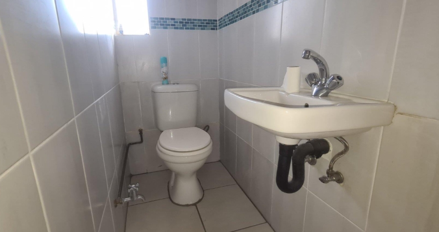 3 Bedroom Property for Sale in Crown Gardens Gauteng