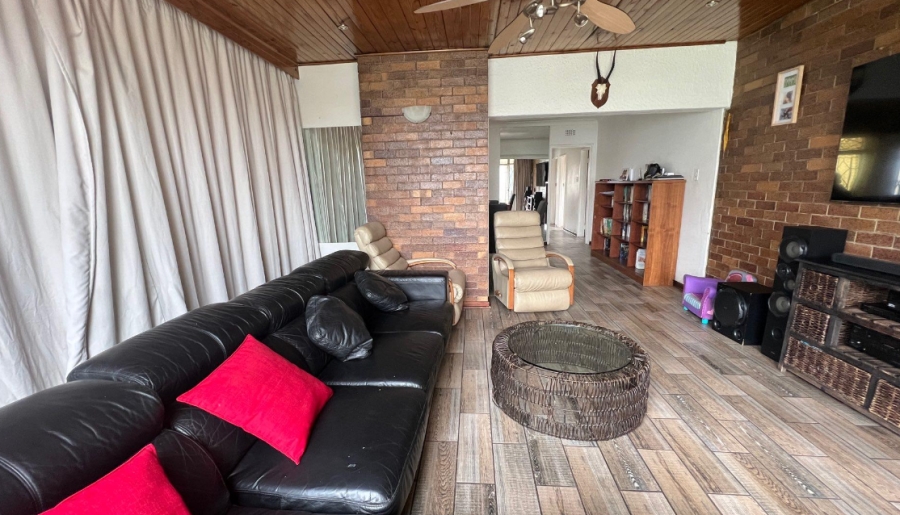 3 Bedroom Property for Sale in Crown Gardens Gauteng