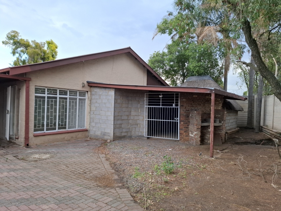 4 Bedroom Property for Sale in Booysens Gauteng