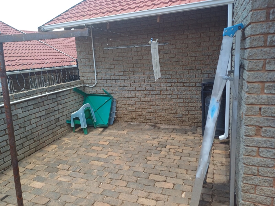 2 Bedroom Property for Sale in Hamberg Gauteng