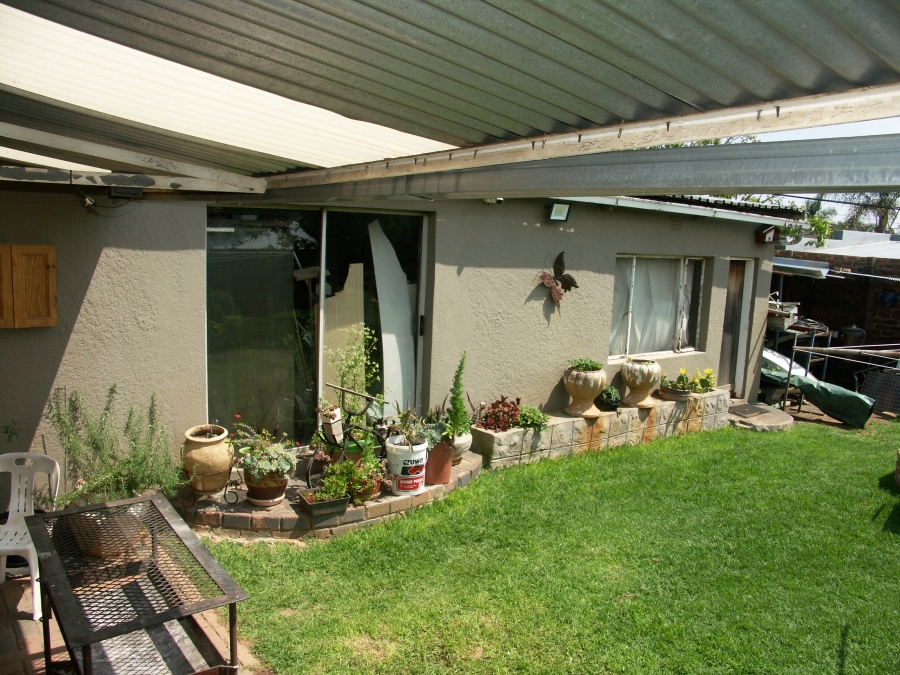 3 Bedroom Property for Sale in Kenmare Gauteng