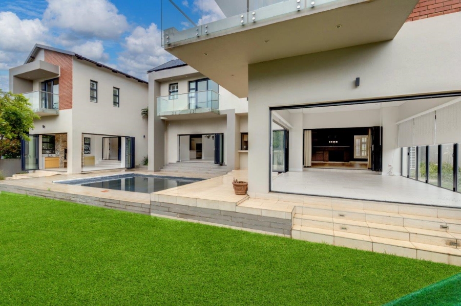 5 Bedroom Property for Sale in Waterfall Country Estate Gauteng