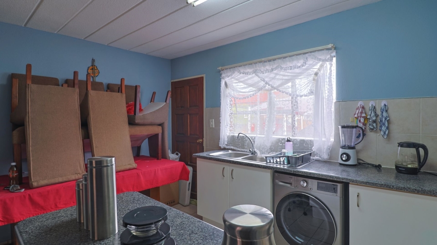 2 Bedroom Property for Sale in Liefde en Vrede Gauteng