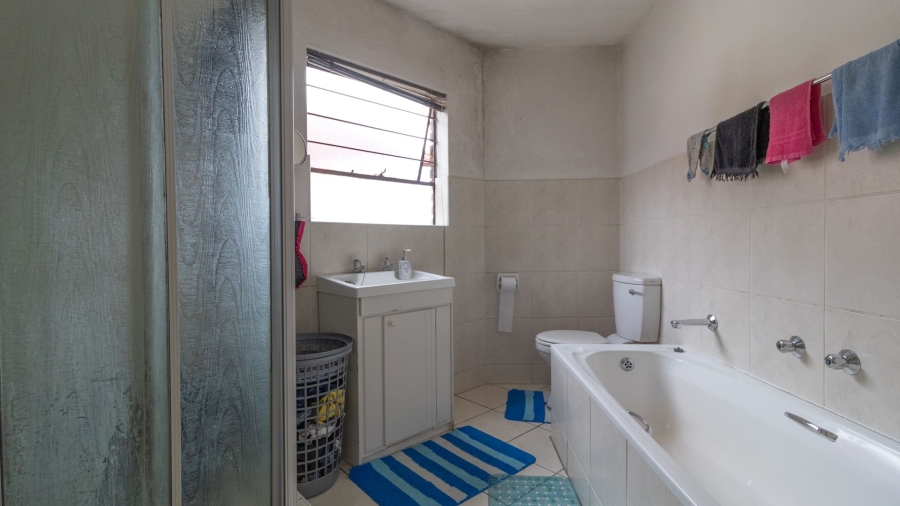 2 Bedroom Property for Sale in Liefde en Vrede Gauteng