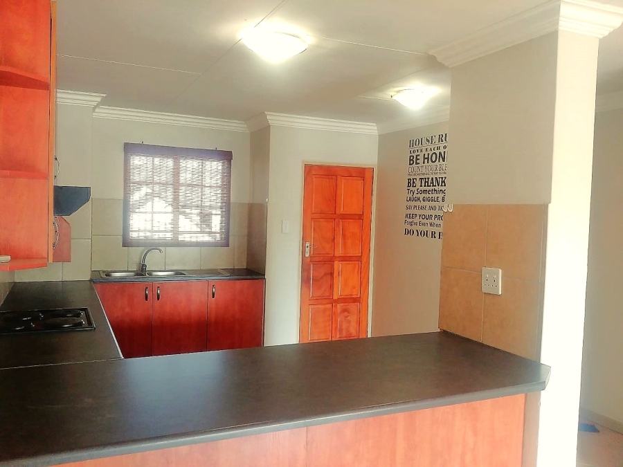 3 Bedroom Property for Sale in Kosmosdal Gauteng