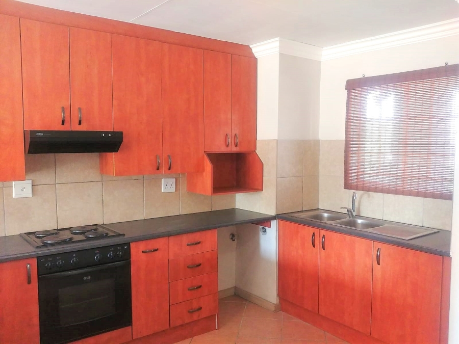 3 Bedroom Property for Sale in Kosmosdal Gauteng