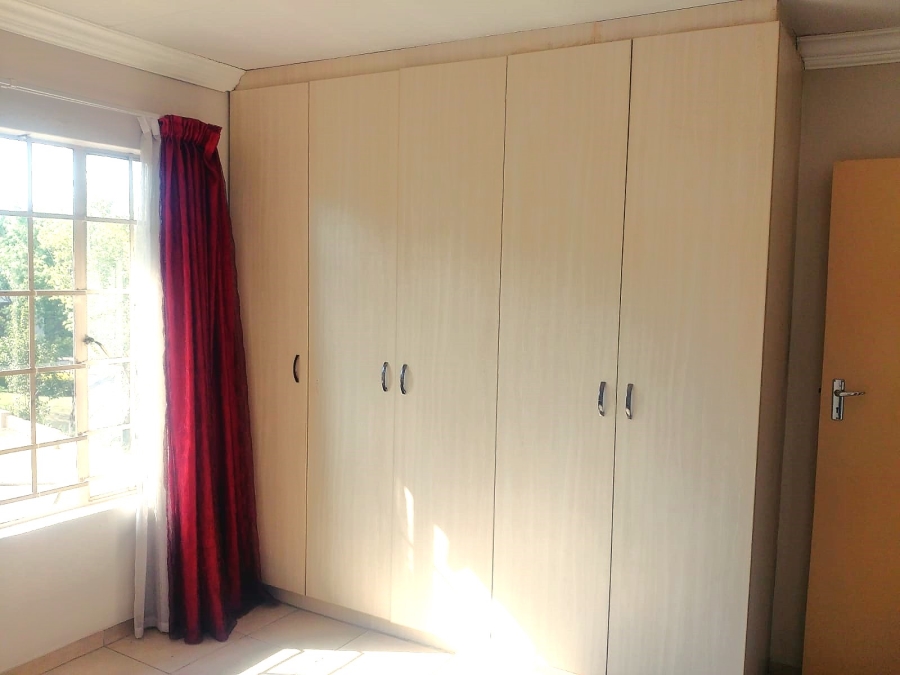 3 Bedroom Property for Sale in Kosmosdal Gauteng