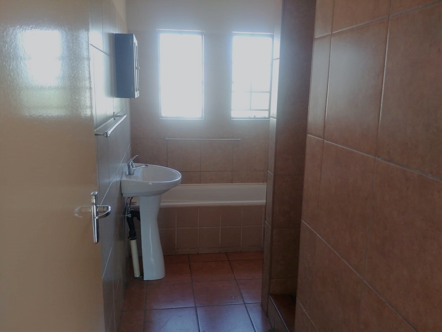 3 Bedroom Property for Sale in Kosmosdal Gauteng