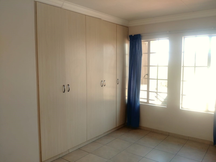 3 Bedroom Property for Sale in Kosmosdal Gauteng