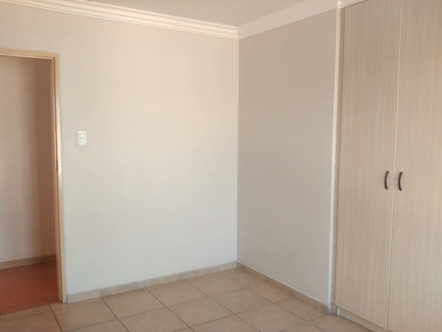 3 Bedroom Property for Sale in Kosmosdal Gauteng