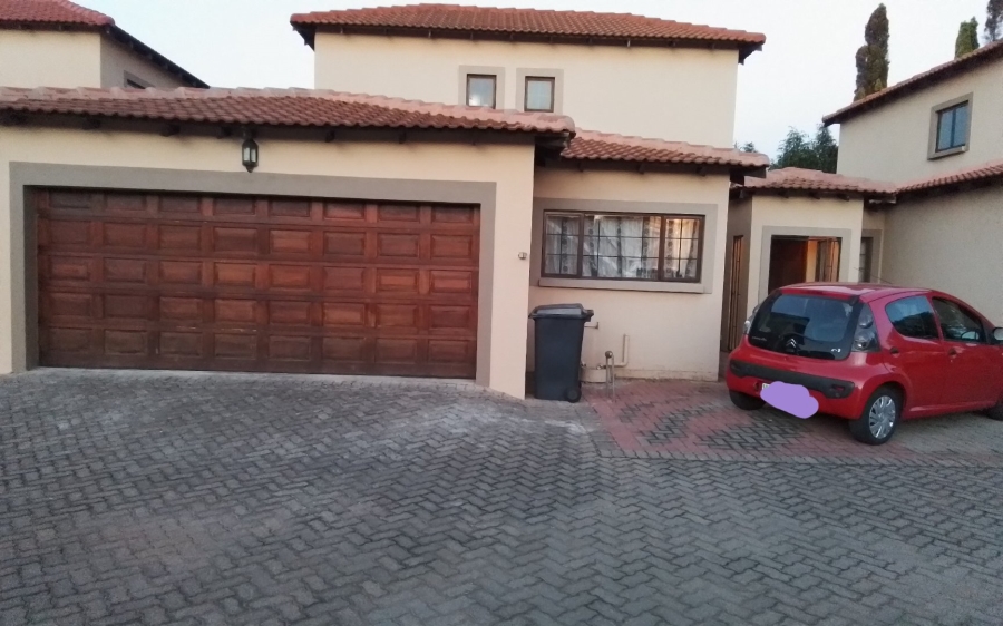 3 Bedroom Property for Sale in Theresa Park Gauteng